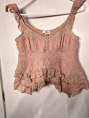 la Pêche Floral Lace Ruffle Tank Top in Pink Size Medium